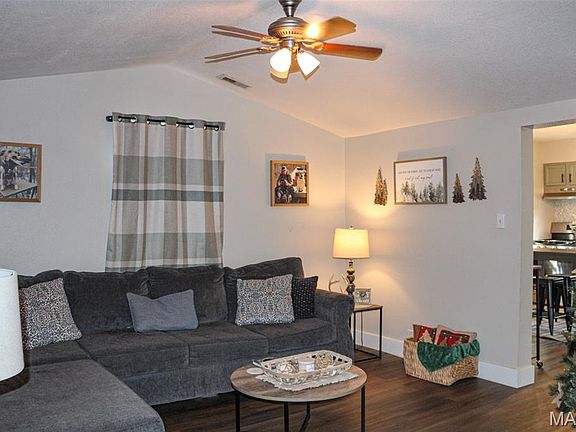 4th image of 606 N Desloge Dr