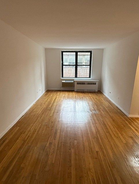 1st image of 327 W 30th St #5B