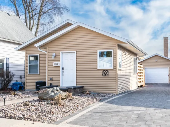 1729 Schlimgen Ave, Madison, WI 53704