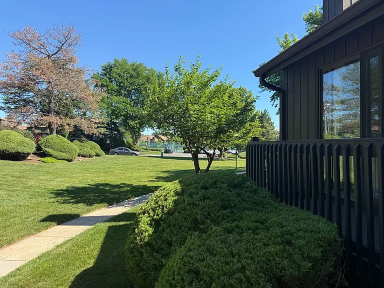 Westgate Dr — Photo 1