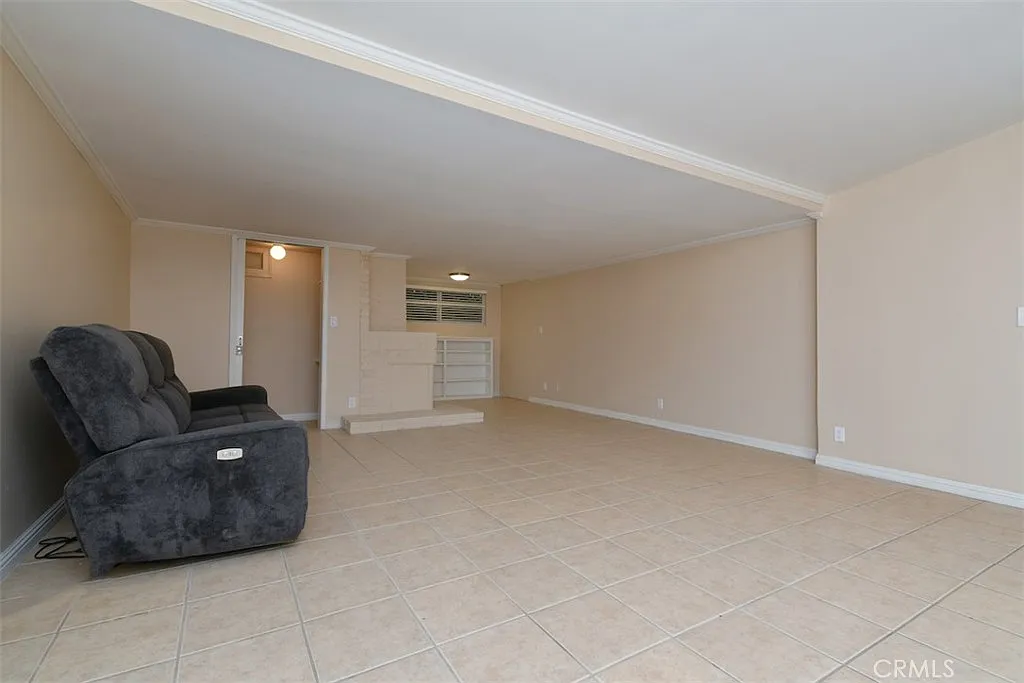 2 bed, 1093 sqft, $3,000 — Photo 4