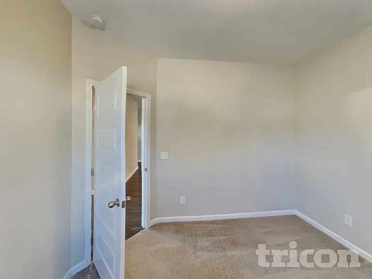 741 Mitscher Dr — Photo 10