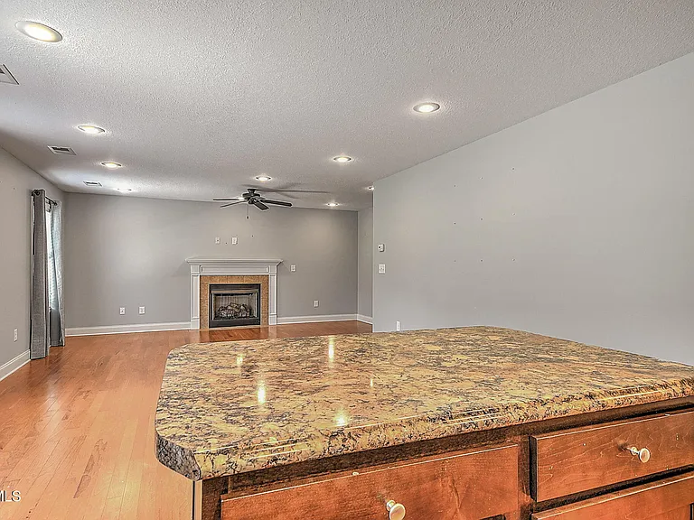 1092 Aberlea Valley Cir — Photo 14
