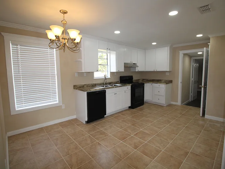 449 Cherry Creek Ln — Photo 3