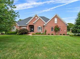 808 Hunters Pointe Ln, Bowling Green, KY 42104