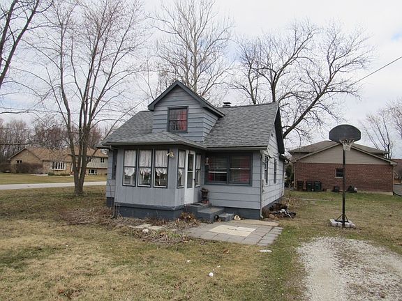 2nd image of 17901 Highland Ave