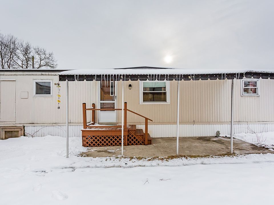 1st image of 12 Gerald Dr