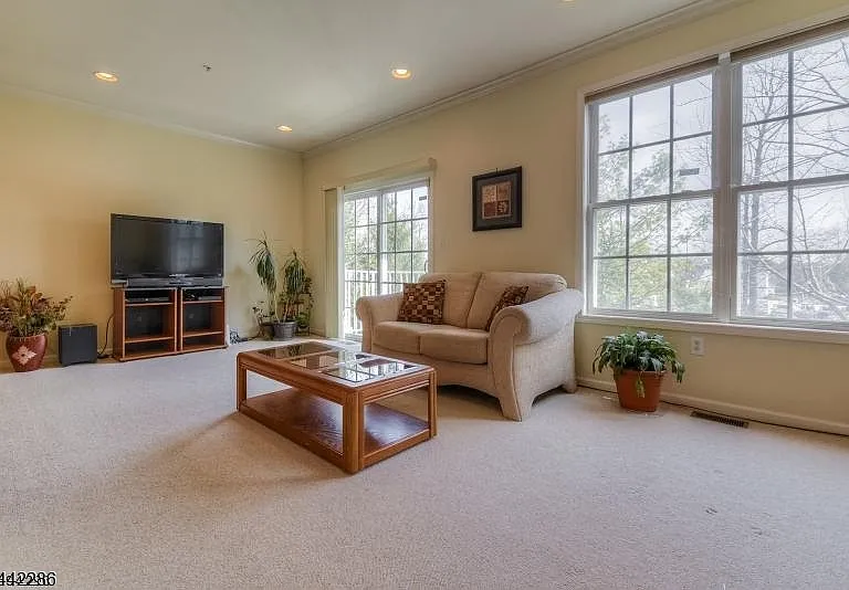 106 Donato Cir — Photo 3