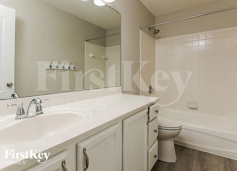 160 Cambridge Dr — Photo 11