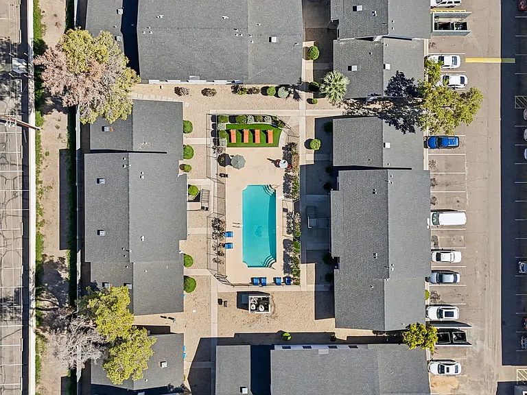Atwater — Photo 16