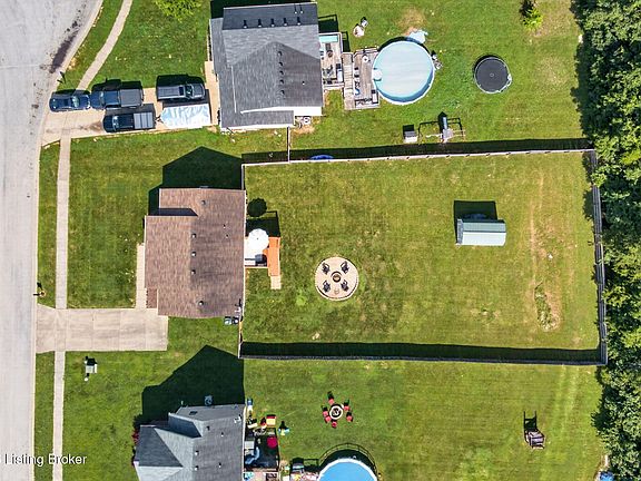 5th image of 374 Gentry Crossings Blvd