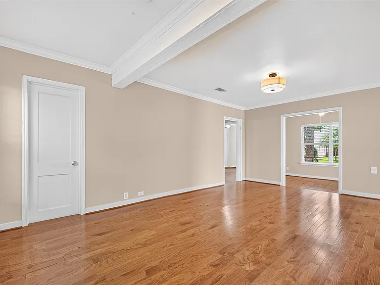 2406 Southgate Blvd — Photo 9