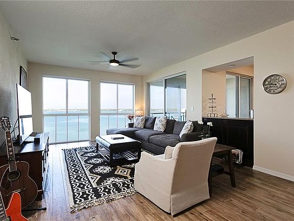 3rd image of 4717 Dolphin Cay Ln S APT 607