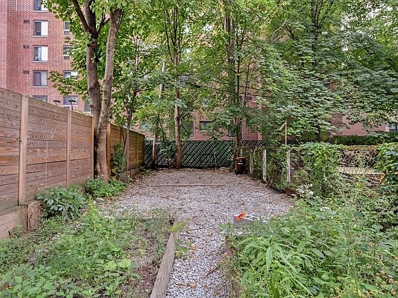 3rd image of 70 Clifton Pl APT 1