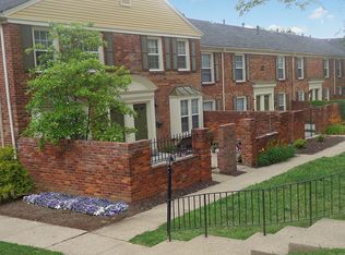 200 W Galbraith Rd #1403, Cincinnati, OH 45215