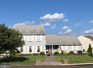 49 Olympia Ln, Sicklerville, NJ 08081