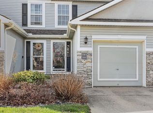 3304 SW Shadow Glen Dr, Blue Springs, MO 64015