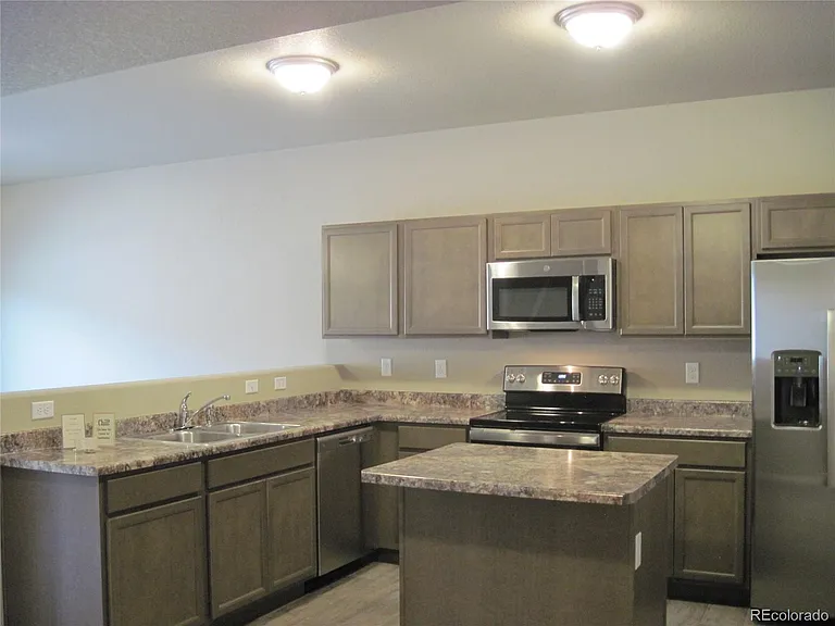 7724 Sand Lake Hts — Photo 9
