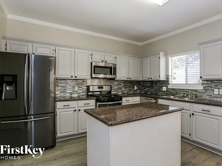5711 Parryville Dr — Photo 8