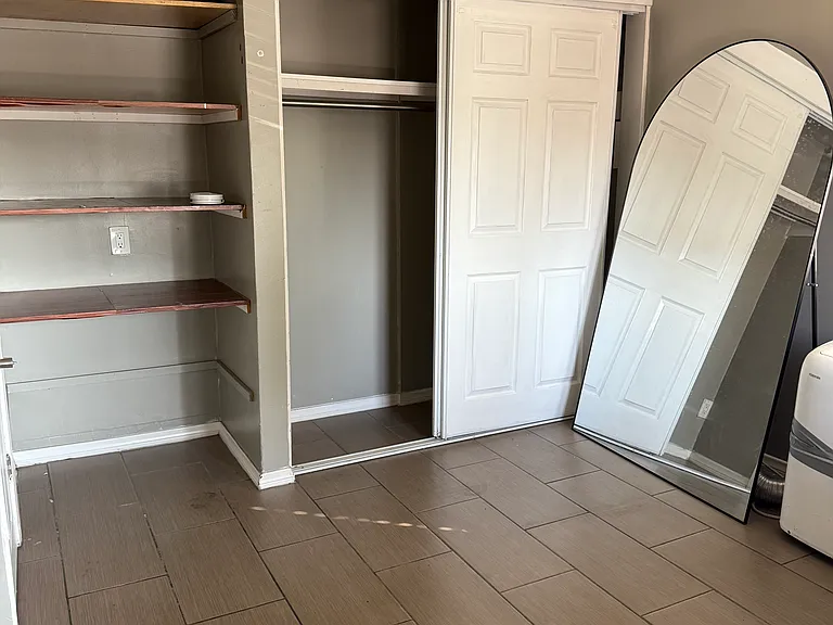 1729 W 20th St #2D — Photo 4