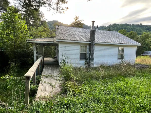 673 Hampton Creek Rd, Roan Mountain, TN 37687