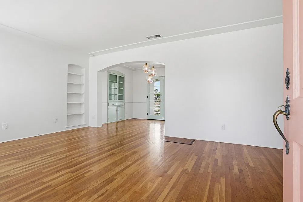 4548 Max Drive - 1 — Photo 4