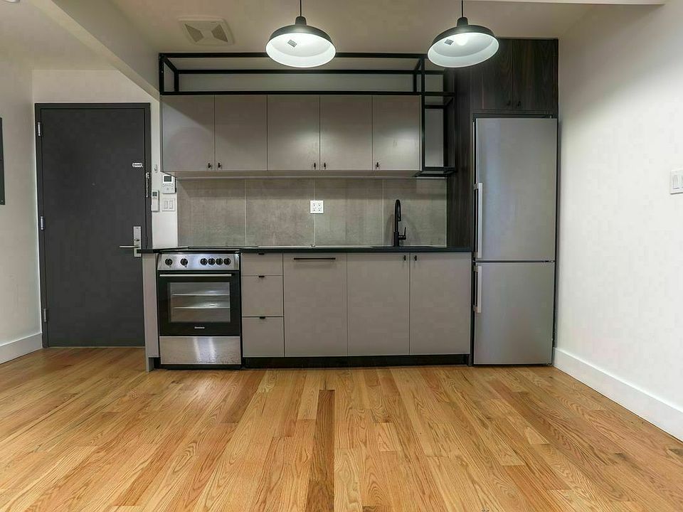 1st image of 621 Parkside Ave #6CC
