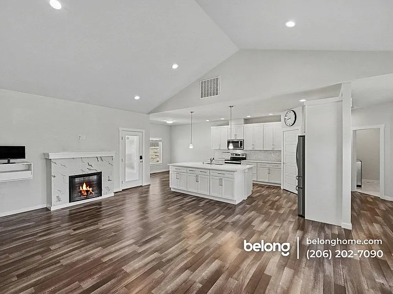 410 Emerald St #A — Photo 4