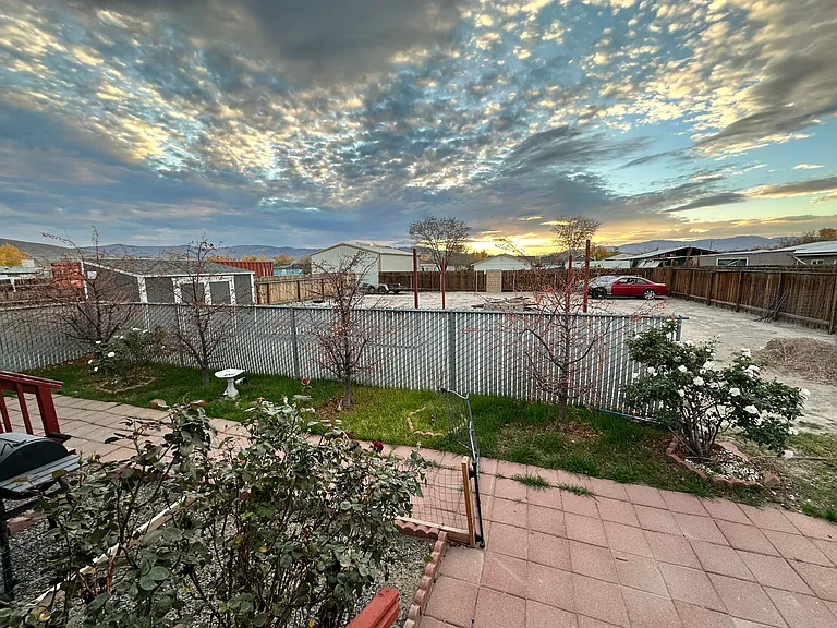 Jennys Ln — Photo 6