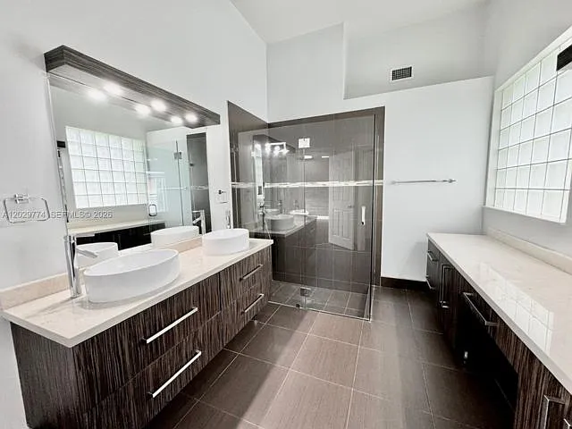 280 SW 167th Ave — Photo 3