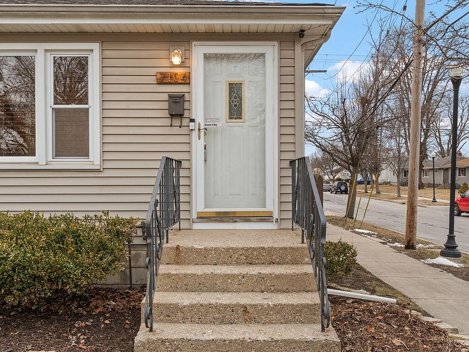 7104 Northcote Ave, Hammond, IN 46324 | Zillow