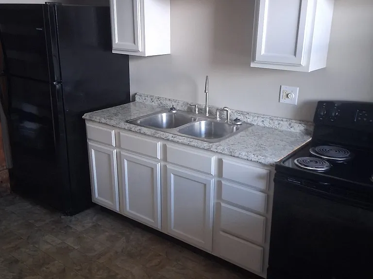 79 W Church St #4 — Photo 3