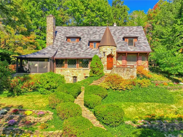 1666 Highland Ave, Rochester, NY 14618