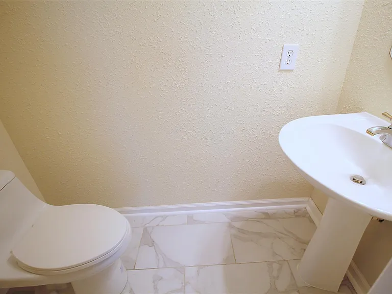 19927 Black Canyon Dr — Photo 20