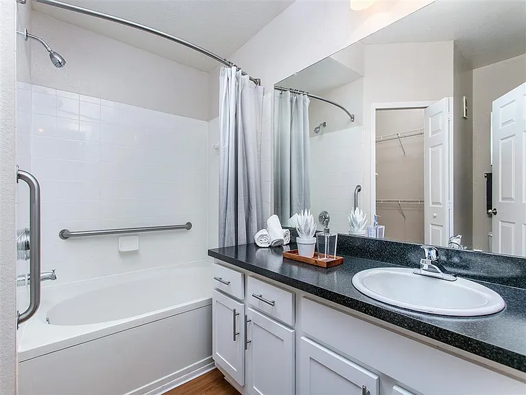 Alvista Metrowest — Photo 18