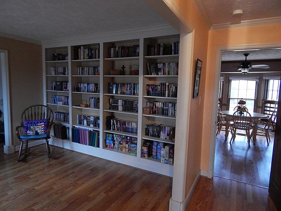 Front hallway/Formal Living 