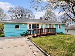 800 SW 17th St, Blue Springs, MO 64015