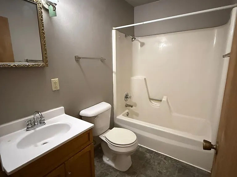 727 Westridge Rd — Photo 4