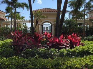 1120 Lake Shore Dr APT 102, Lake Park, FL 33403