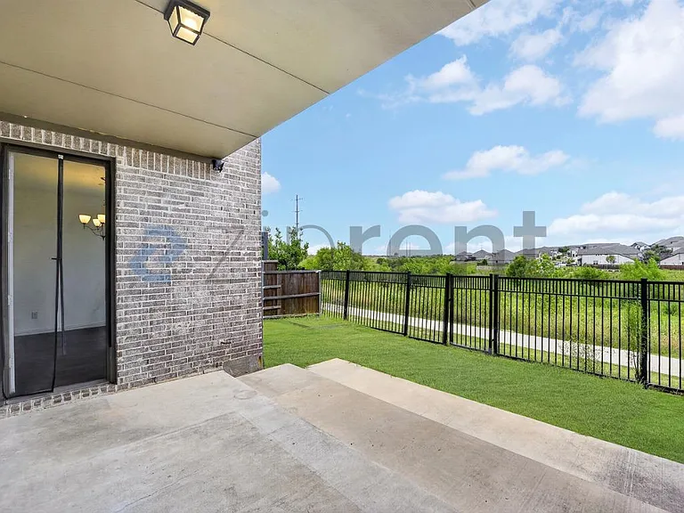 205 Somerset Dr — Photo 16