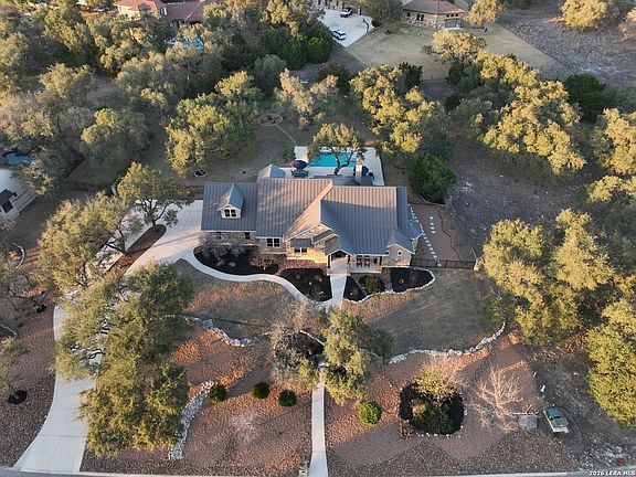 3rd image of 332 Ranch Pass