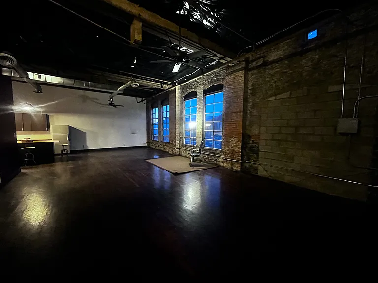 4059 Saint Clair Ave #430 — Photo 5
