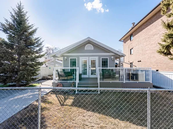 145 Centre St, Drumheller, AB T0J 0Y4