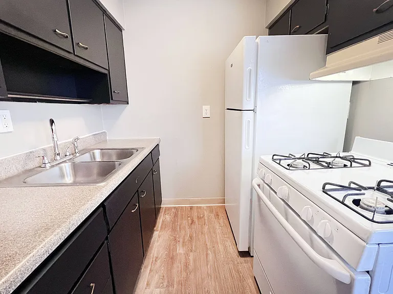 Sharondale Woods Apartments — Photo 85