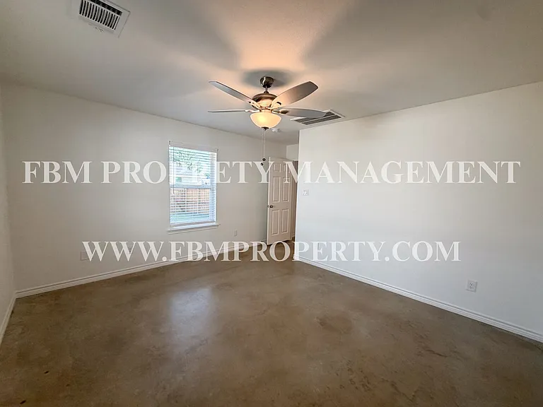 114 E Camden St - Brand New 2 Bedroom, 2 Bathroom Duplex Located in Rice, TX! — Photo 11