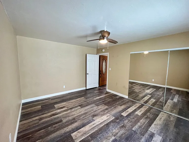 2174 Montgomery Ave #C — Photo 7