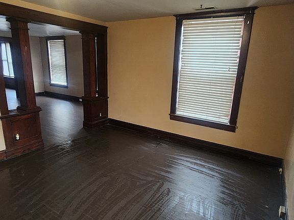 2nd image of 304 N Walnut St #D