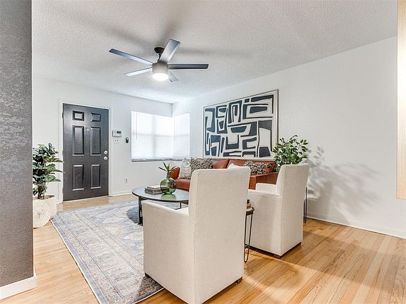 5th image of 1809 Meyers Pl