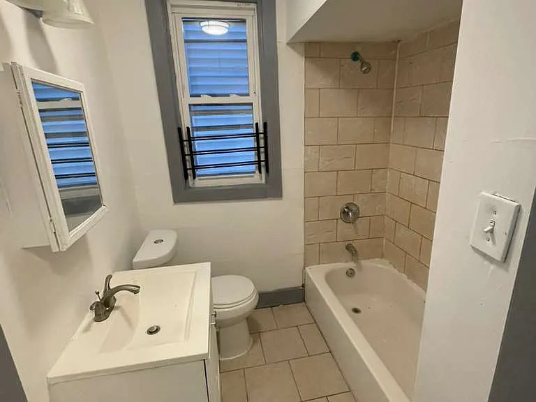 433 S 14th St #1A — Photo 5