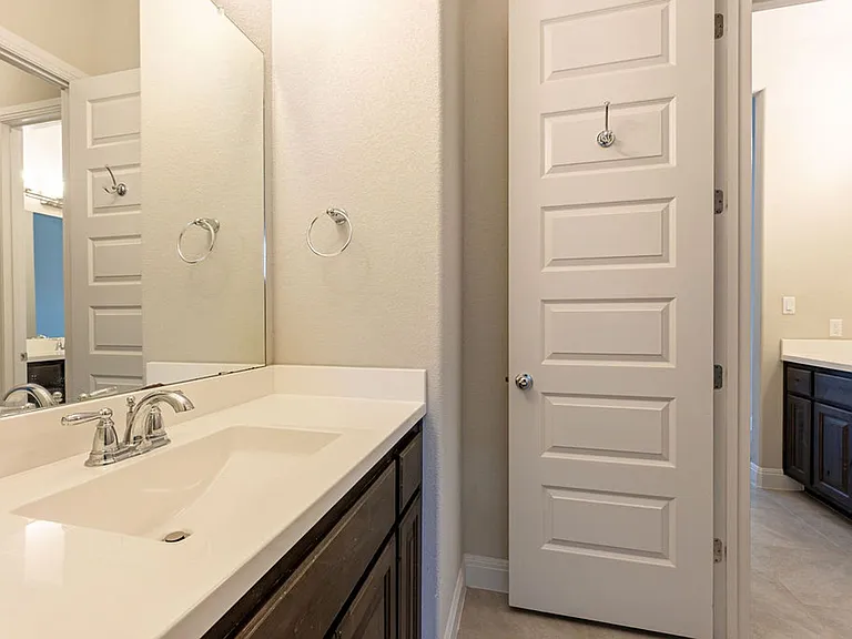 205 Barefoot Park Ln — Photo 9